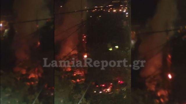 Λαμία: Πυρκαγιά με εκρήξεις τα ξημερώματα στο πάρκινγκ του Στρατοπέδου Τσαλτάκη