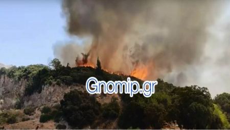 Φωτιά στην Πάτρα: Εκκενώνεται το Σούλι – Καίγονται σπίτια