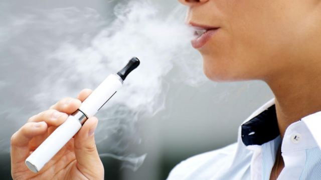 ΗΠΑ: 12 θάνατοι από τη χρήση ηλεκτρονικού τσιγάρου