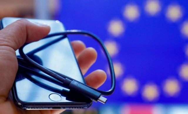 Επιβεβαιώνει η Apple: Με USB-C τα iPhone μετά την απόφαση της ΕΕ
