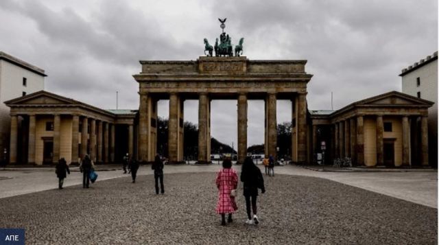 Γερμανία: Περισσότερες ελευθερίες για εμβολιασμένους και πρώην ασθενείς - Δεν θα έχουν περιορισμούς κυκλοφορίας