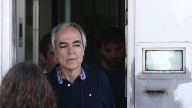 Στελέχη του ΣΥΡΙΖΑ ζητούν από την Σακελλαροπούλου να μεσολαβήσει υπέρ του Κουφοντίνα