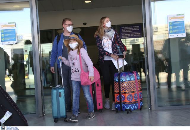 Κρήτη: Δύο ακόμα τουρίστες θετικοί στον κορωνοϊό - Είναι ασυμπτωματικοί, μεταφέρθηκαν στο ξενοδοχείο καραντίνας