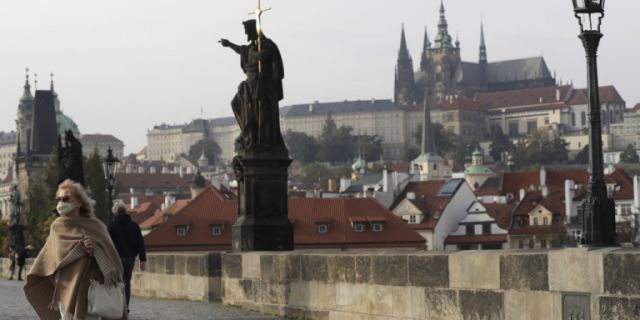 Σε κρίση η Τσεχία: Καταστροφικό το δεύτερο κύμα κορωνοϊού, «χρειαζόμαστε ένα θαύμα» λέει ο πρωθυπουργός