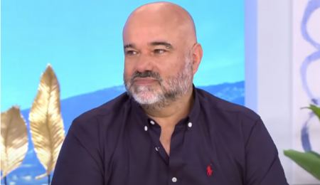 Κώστας Κωστόπουλος: Παραιτείται από τον &quot;Σασμό&quot; ο σκηνοθέτης - &quot;Απολύτως ψευδής&quot; η καταγγελία για βιασμό
