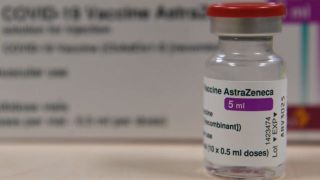 Λιγότερο αποτελεσματικό στη νοτιοαφρικανική μετάλλαξη το εμβόλιο της AstraZeneca
