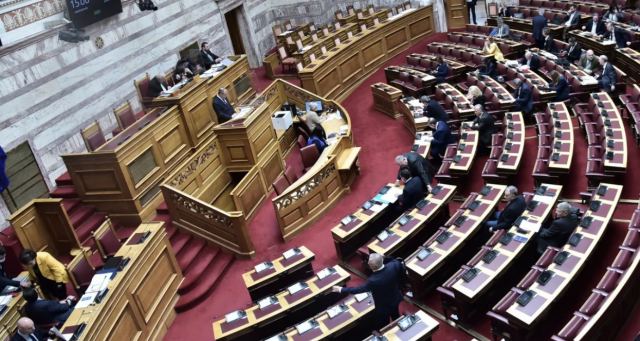 Βουλή: Ψηφίστηκε το νομοσχέδιο για το νερό - Πέρασε με 156 «ναι» - Καταψήφισε η αντιπολίτευση, απείχε ο ΣΥΡΙΖΑ