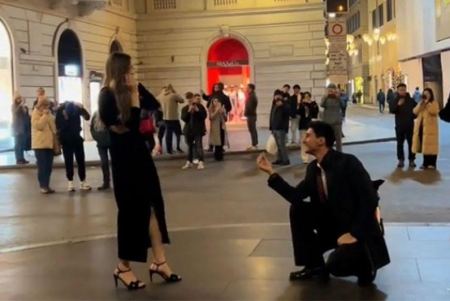 Η πρόταση γάμου τουρίστα στη Ρώμη πήγε πάρα πολύ στραβά – Το βίντεο με εκατομμύρια views
