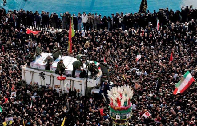 Τραγωδία στην κηδεία Σουλεϊμανί: Ποδοπατήθηκαν διαδηλωτές - Νεκροί και τραυματίες