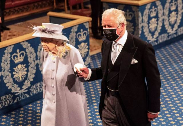 Βασίλισσα Ελισάβετ: Μόνη στην Βουλή των Λόρδων έναν μήνα μετά τον χαμό του Φίλιππου