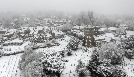 Βρετανία: Συνεχίζεται η επέλαση του χιονιά