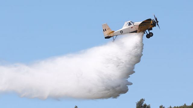 Φθιώτιδα: Τα PZL «έλουσαν» αγρότη – Πέρασαν τη σκόνη για καπνό