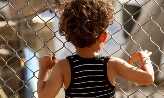 Το κυβερνητικό σχέδιο για τα ασυνόδευτα προσφυγόπουλα – «Κανένα παιδί μόνο του»