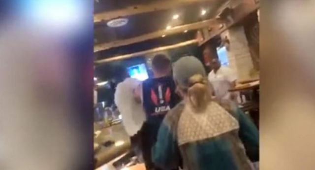 Άγριο ξύλο σε εστιατόριο: Πελάτισσα έβηχε και ξέσπασε καυγάς - Έσπασαν μπουκάλι στο κεφάλι θαμώνα
