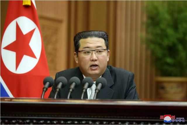 Βόρεια Κορέα: Αλλαγή ρότας από τον Κιμ Γιονγκ Ουν – Ζητά καλύτερη ζωή των πολιτών