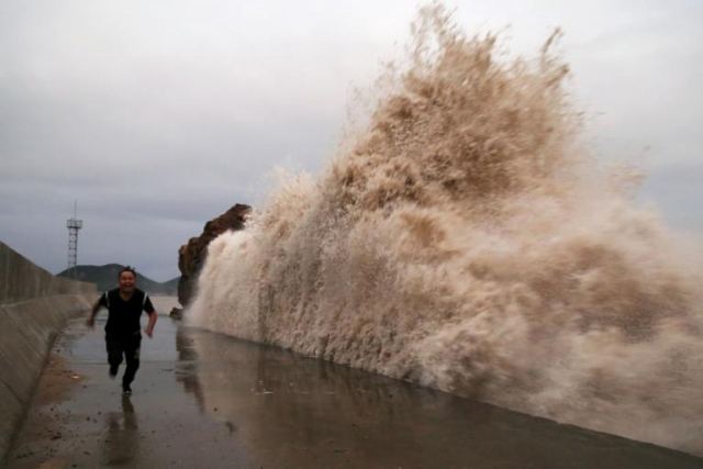 Κυκλώνας Μάικλ: Απειλεί να σαρώσει τα πάντα - Εντολή εκκένωσης! Τελευταία ευκαιρία για μισό εκατ. ανθρώπους