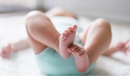 Μωρό γεννήθηκε με δύο λειτουργικά μόρια σε μια σπάνια ιατρική περίπτωση