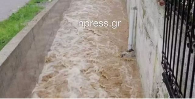 Αιτωλοακαρνανία: «Πνίγεται» το Αγρίνιο - Τεράστιες καταστροφές (pics, video)