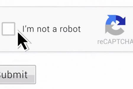 Η Apple δίνει τέλος στο αιώνιο ερώτημα που σε καλεί να αποδείξεις ότι &quot;δεν είσαι ρομπότ&quot;
