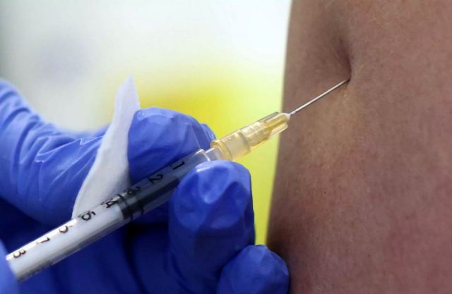 Άρση πατεντών εμβολίου κορωνοϊού: Ποιοι είναι υπέρ και ποιοι κατά – Τι λένε οι εταιρίες