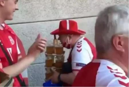 Euro 2020: Ο καλύτερος φίλαθλος είναι Δανός, κουβάλησε 12 ποτήρια με μπύρα χωρίς να χυθεί σταγόνα