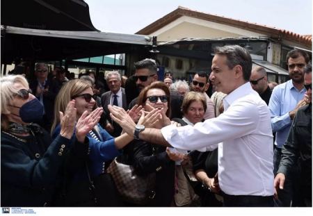ΝΔ: «Σκληρό ροκ» προς τον Νίκο Ανδρουλάκη πριν τις εκλογές με στόχο τους αναποφάσιστους