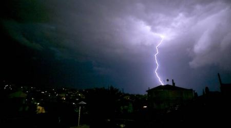 Έκτακτο δελτίο επιδείνωσης καιρού: Έρχονται καταιγίδες, χαλάζι και κεραυνοί