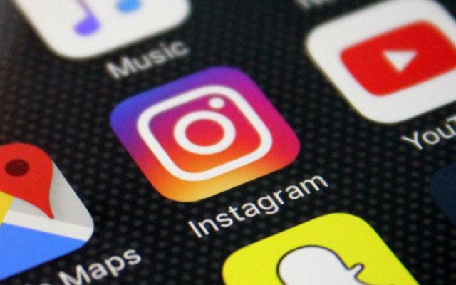 Το Instagram διαγράφει τα ψεύτικα likes
