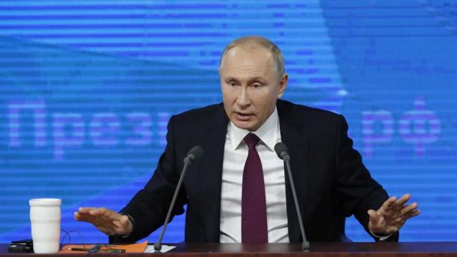 Επίθεση Πούτιν σε Βαρθολομαίο: &quot;Θέλει να κερδίσει χρήματα&quot;