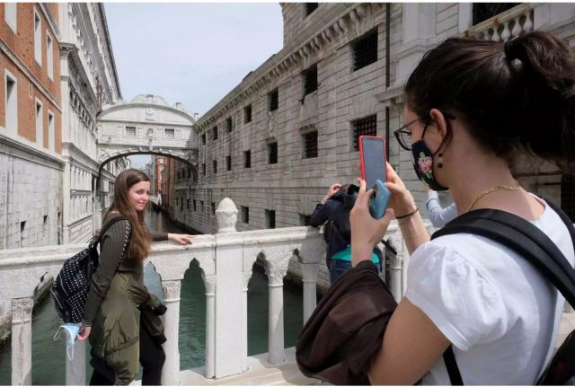 Ιταλία: Αισιόδοξα μηνύματα για τον τουρισμό – «Να ακολουθήσουμε το παράδειγμα της Ελλάδας»