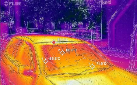 Καύσωνας Κλέων: Τους… 84 βαθμούς φθάνει η θερμοκρασία στις οροφές αυτοκινήτων – Δείτε φωτογραφίες από θερμική κάμερα