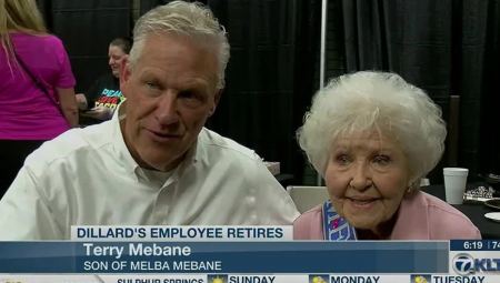 Η 90χρονη που σταμάτησε να δουλεύει μετά από 74 χρόνια στο ίδιο κατάστημα - Δεν έλειψε ποτέ από την εργασία