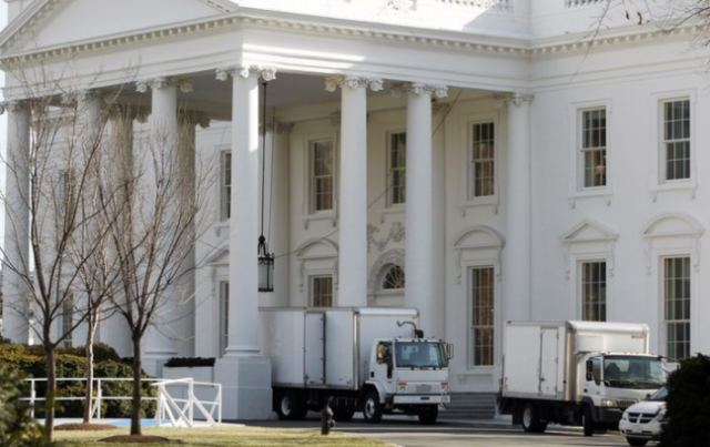 «Βροχή» παραιτήσεων στο Λευκό Οίκο μετά το χάος στο Καπιτώλιο