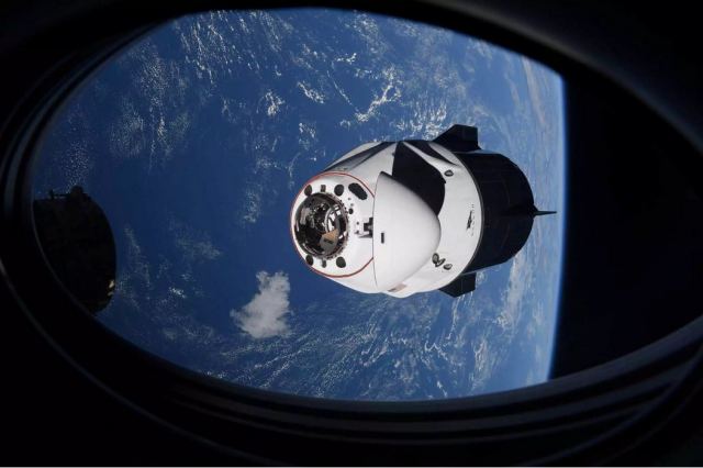 SpaceX: Με πάνες θα γυρίσουν στη Γη οι 4 αστροναύτες λόγω διαρροής στην τουαλέτα