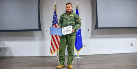 Επισμηναγός Παλαμίδας: Ο Έλληνας πιλότος μαχητικών που βραβευθηκε από το ΝΑΤΟ για την εξαιρετική γενναιότητα του