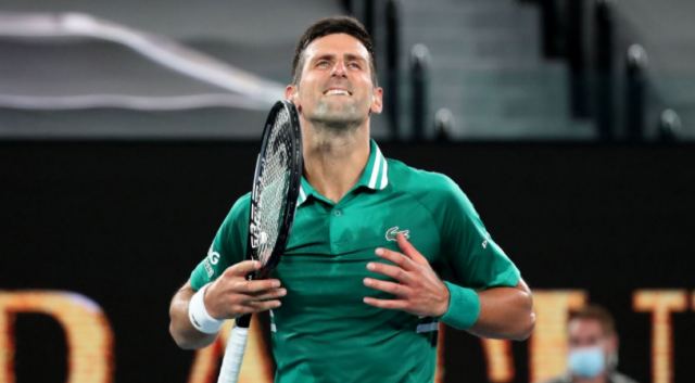 «Αλύγιστος» Τζόκοβιτς, «ανέτρεψε» τον Ζβέρεφ και πέρασε στα ημιτελικά στο Australian Open