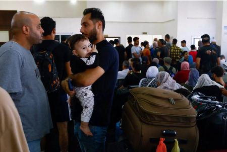 Εκατοντάδες ξένοι υπήκοοι πέρασαν μέσω της Ράφα από τη Γάζα στην Αίγυπτο σήμερα (07/11)
