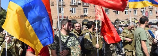 &quot;Φωτιά&quot; στον Καύκασο: Ανεξαρτησία του Ναγκόρνο Καραμπάχ εξετάζει η Αρμενία - Επικοινωνία με Πούτιν