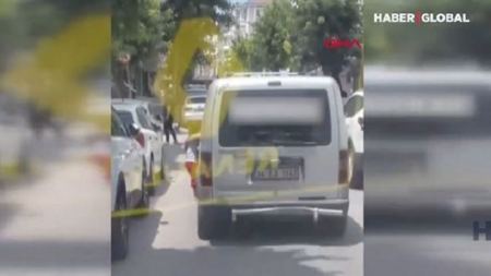 Οργή στην Τουρκία: Κρέμασε &quot;για τιμωρία&quot; τον γιο του από το παράθυρο του εν κινήσει αυτοκινήτου του