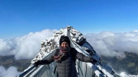 Άλκηστις Πρωτοψάλτη: Απολαμβάνει τις ομορφιές της Ελβετίας από τα 3.000 μέτρα - Δείτε το βίντεο που κάνει παραπέντε