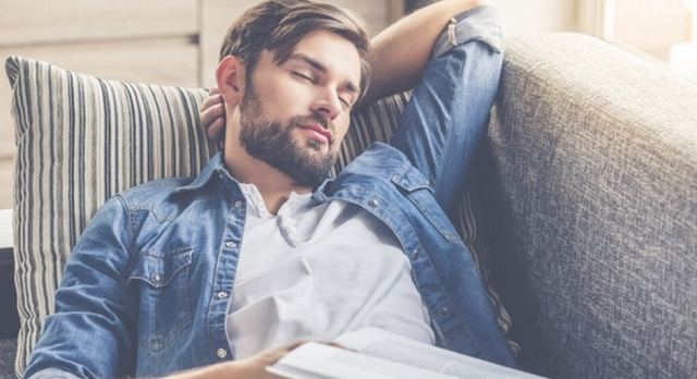 Έρευνα: Γιατί ο μεσημεριανός ύπνος είναι σωτήριος για τον εγκέφαλο σου;