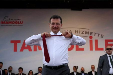 Τουρκία: Άνοιξαν οι κάλπες για τις δημοτικές εκλογές – Ιμάμογλου και Ερντογάν σε θέσεις μάχης