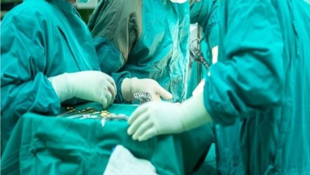 Γιατροί σε νοσοκομείο της κεντρικής Μακεδονίας ξέχασαν σπάτουλα στην κοιλιά ασθενούς: 64.000 ευρώ η αποζημίωση
