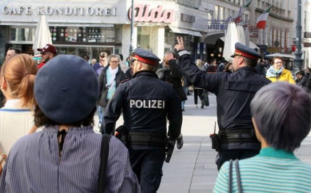 Αστυνομικοί έκοψαν πρόστιμο 500 ευρώ σε πολίτη γιατί… αερίστηκε με δύναμη
