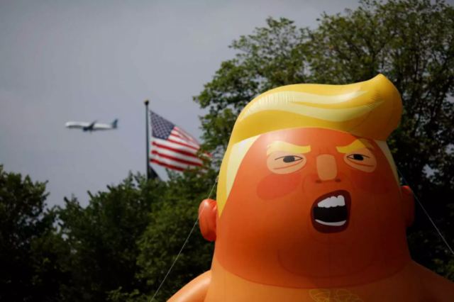 Trump Baby: Το γιγάντιο μπαλόνι του οργισμένου Ντόναλντ Τραμπ είναι το νέο απόκτημα του Museum of London (pics, vids)