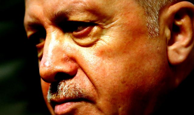 Reuters για τον Ερντογάν: «Κοιμάσαι με τον διάβολο και ξυπνάς στην κόλαση»!