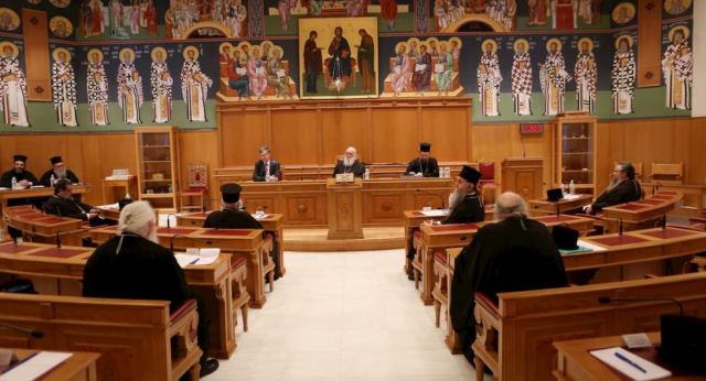 Το παρασκήνιο της Ιεράς Συνόδου και της απόφασης Μητσοτάκη για το κλείσιμο των εκκλησιών
