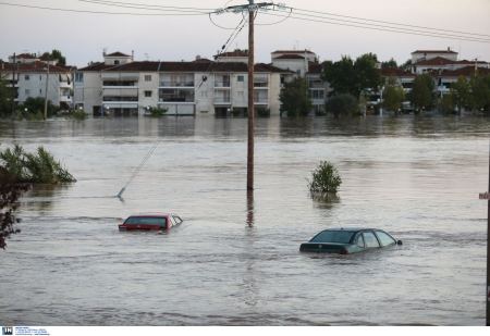 Χωρίς παράβολα τα αντίγραφα αδειών οδήγησης που καταστράφηκαν ή χάθηκαν στις πλημμύρες