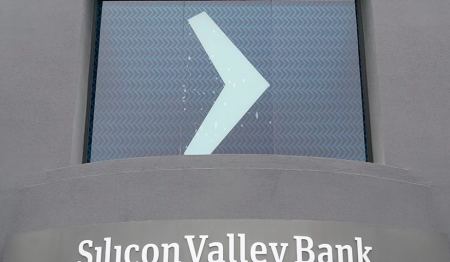 Πτώχευση Silicon Valley Bank και Signature Bank: Δε χάνονται οι καταθέσεις, οι υπεύθυνοι «θα λογοδοτήσουν»