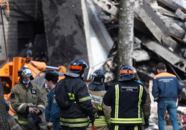 Ένας νεκρός και 4 τραυματίες από έκρηξη σε συγκρότημα διαμερισμάτων στη Ρωσία (φωτό,video)